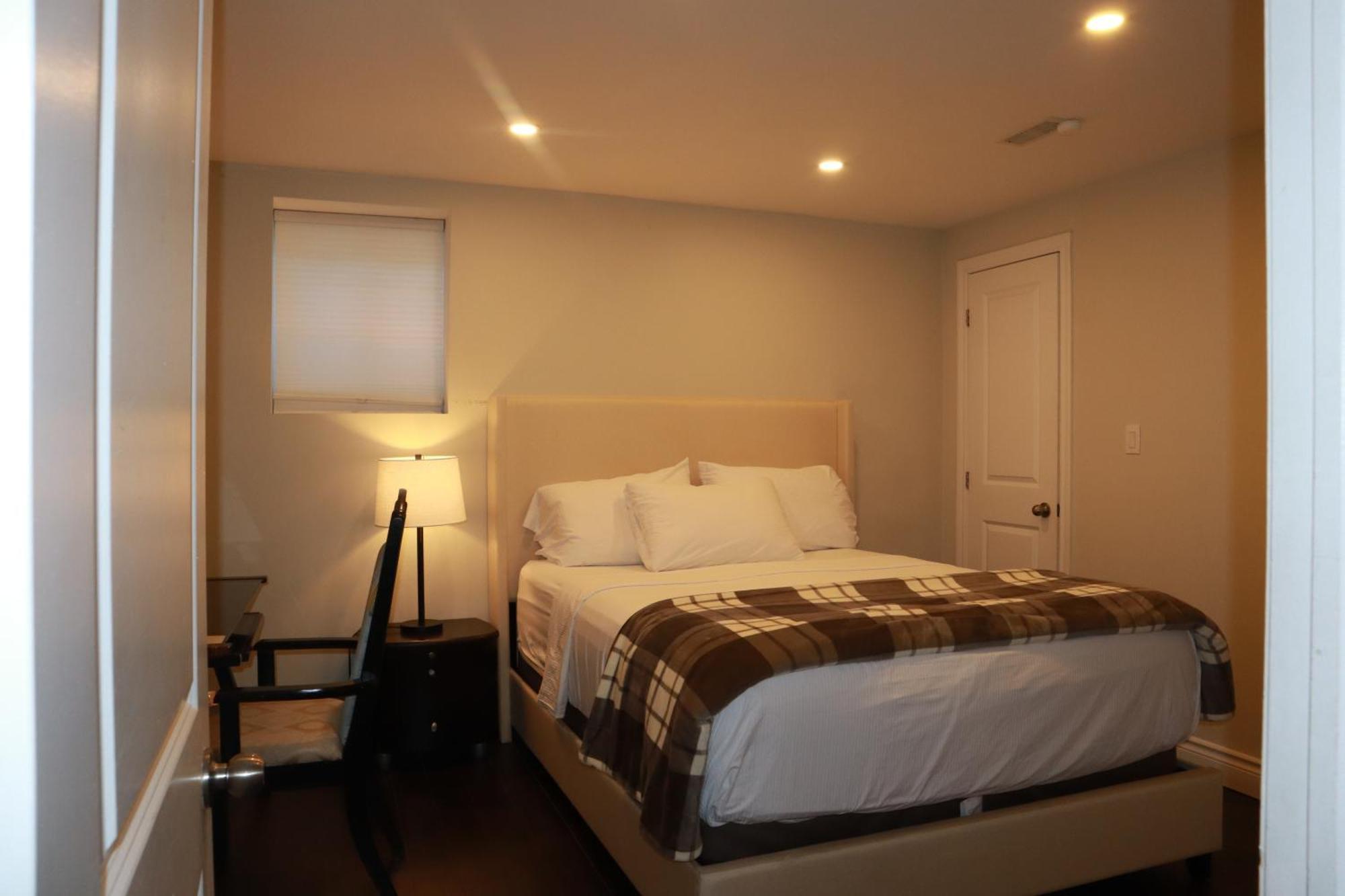 Stunning Furnished 2Bedroom/2Washroom Apartment Brampton Exterior foto